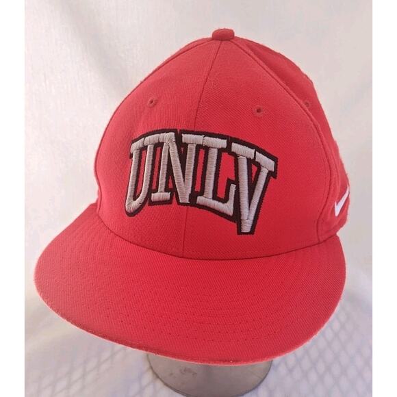Nike True Dri Fit UNLV NCAA Baseball‎ Cap Hat Size XL Red White Las Vegas Nevada - Picture 1 of 8